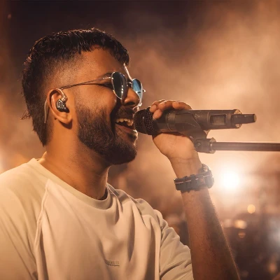 Download Sarath Sande (Live) - Bachi Susan | Charith Abeysinghe Mp3 Song for free. Latest Sinhala music available on SriTune.